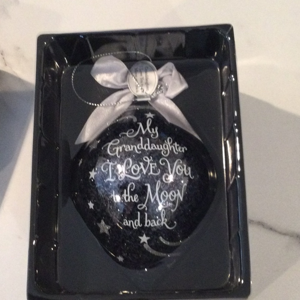 NWT Granddaughter Love You to the Moon and back Ornament